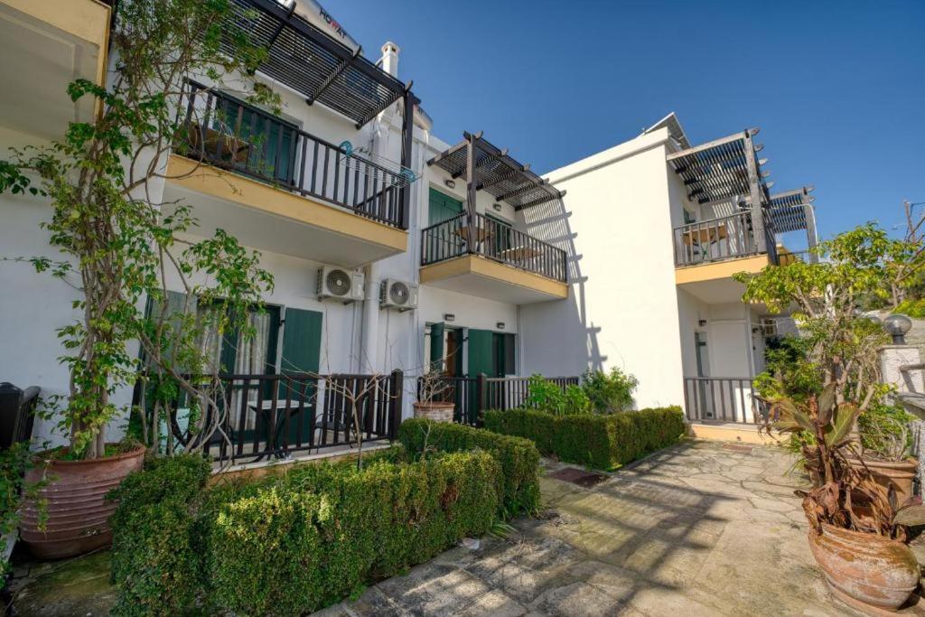 Elysian Garden Apartment Kalyves Bagian luar foto